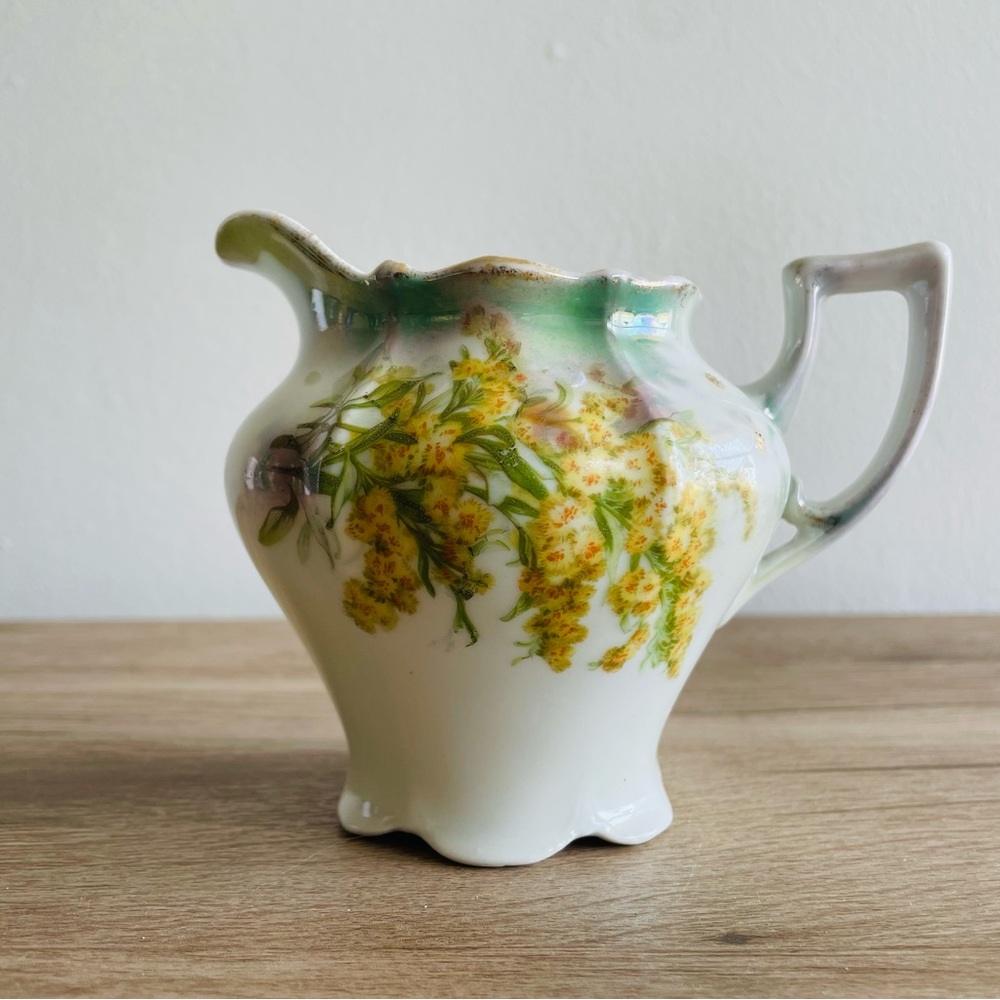 ✨ Vintage ✨ Antique Porcelain Creamer Hand Painted Weimar Republic of Germany